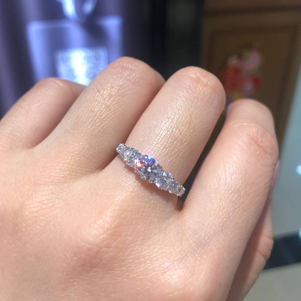七钻轻奢女戒S925银镀白金定制选款主石莫桑钻0.5ct/副石高碳钻